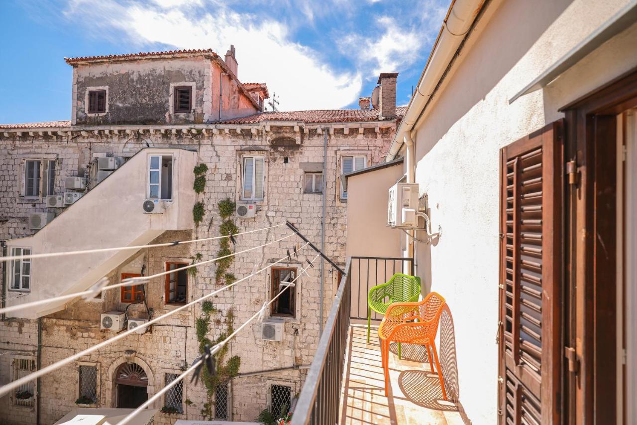 Two Bedroom Apartment In City Center Igor Zadar Bagian luar foto