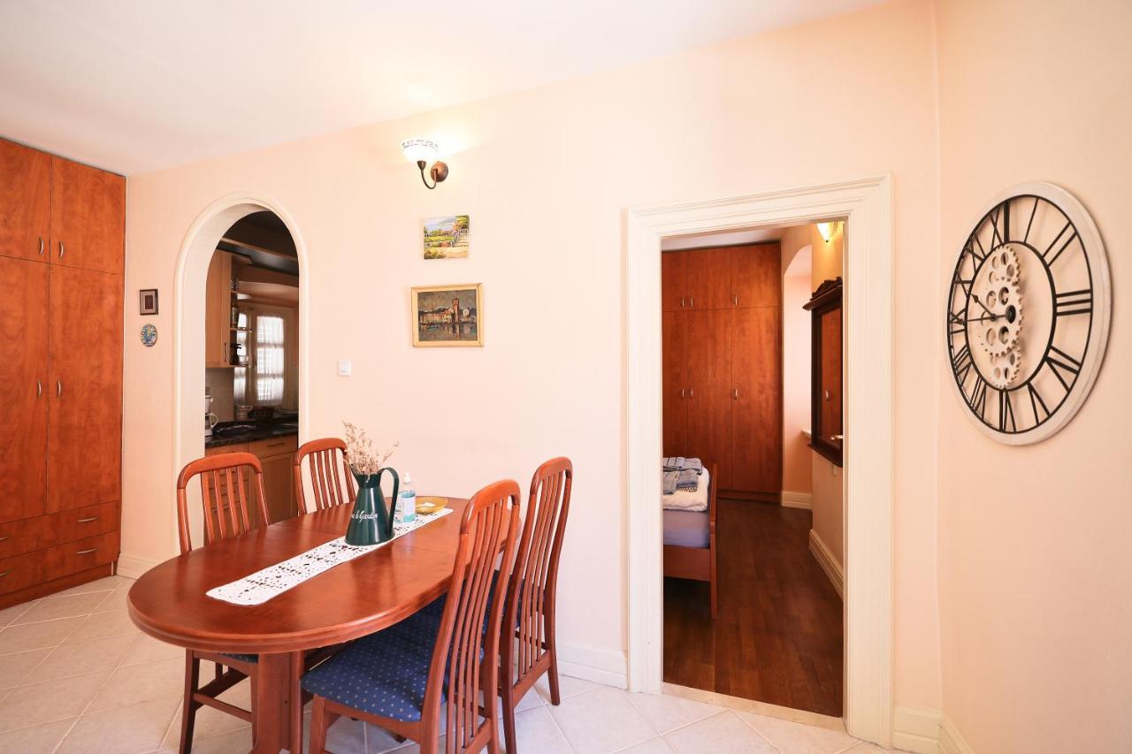 Two Bedroom Apartment In City Center Igor Zadar Bagian luar foto